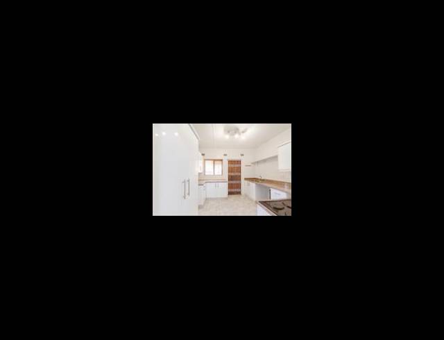 3 BEDROOM TOWNHOUSE FOR SALE IN SUNNINGDALE